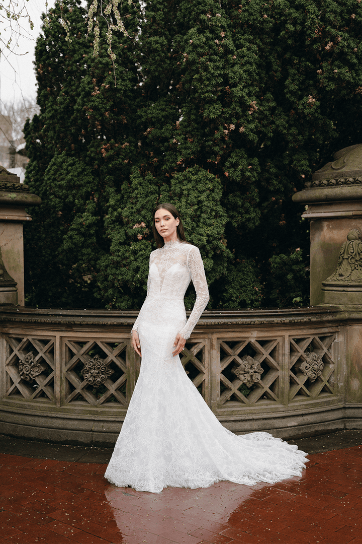 Monique Lhuillier, Ethereal Fit and Flare Gown | Esposa