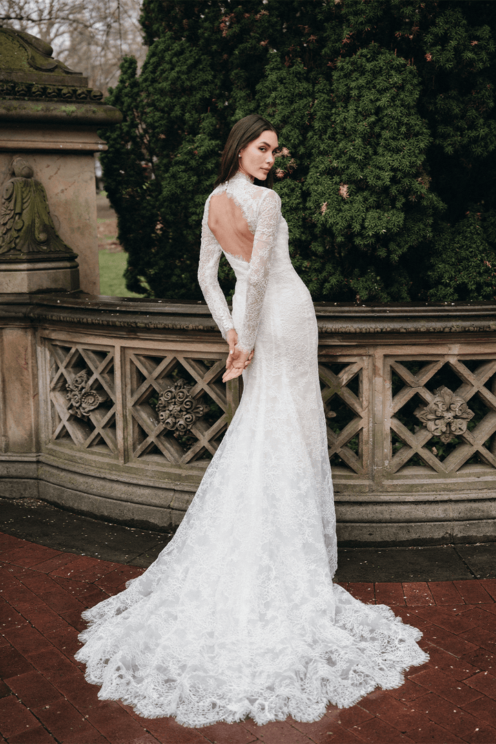 Monique Lhuillier, Ethereal Fit and Flare Gown | Esposa