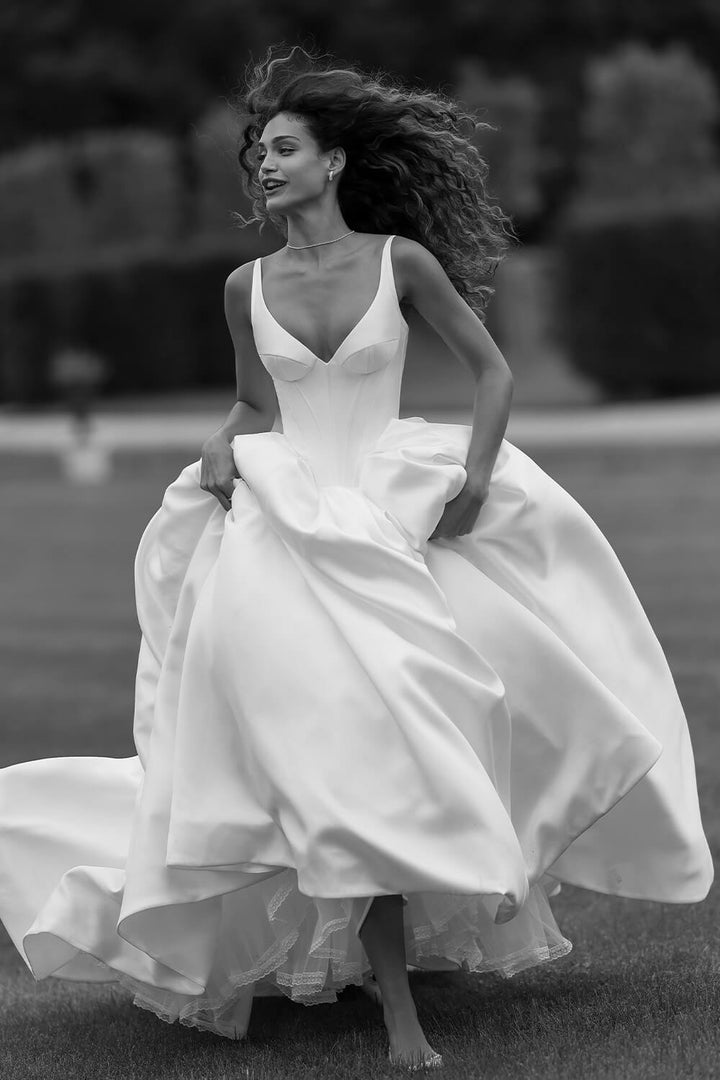 Wona Concept, Dramatic Ball Gown | Esposa