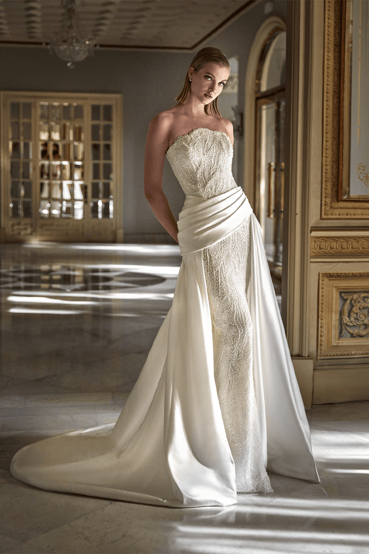 Pronovias Privee, Elegant Mermaid Gown | Esposa