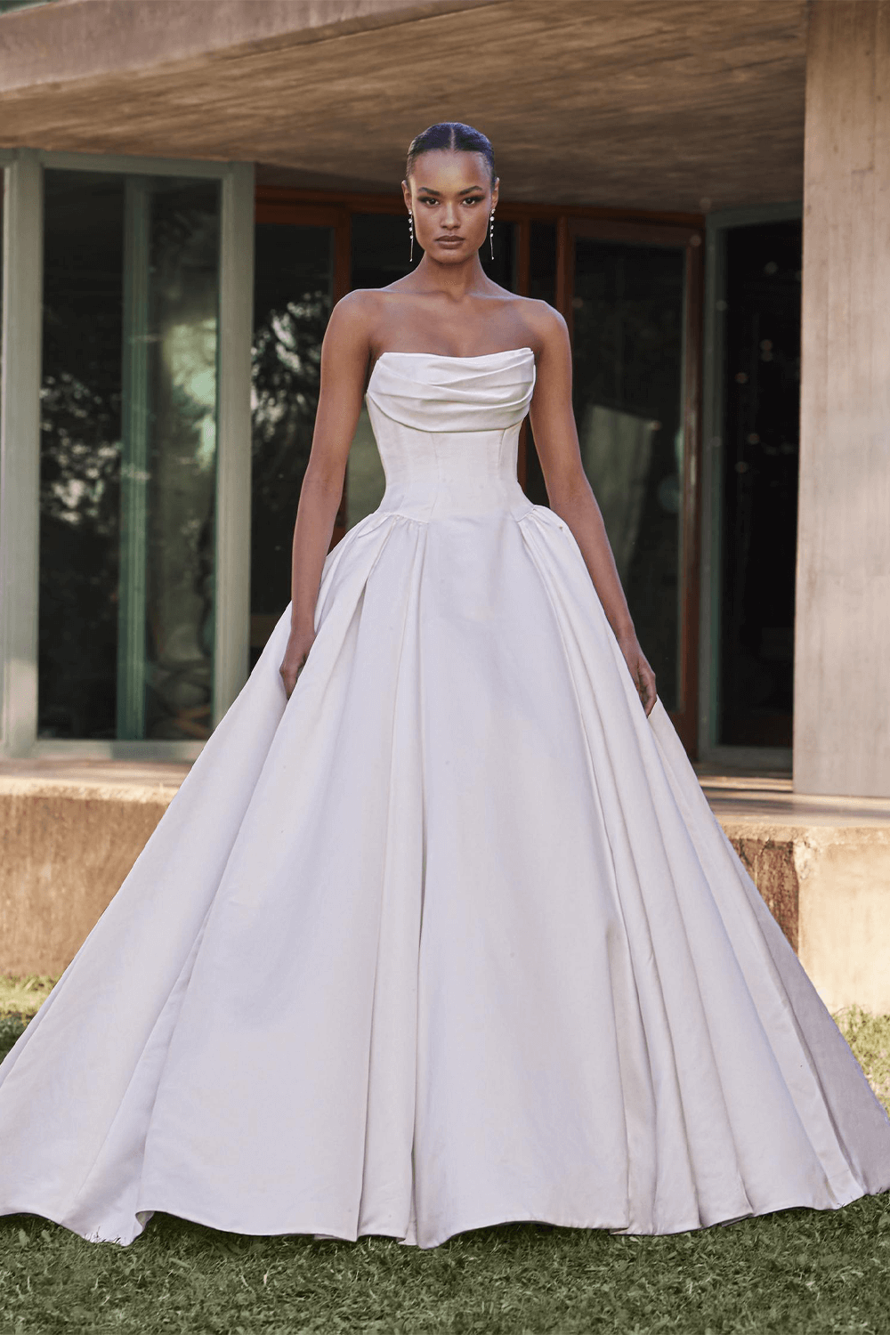 Pronovias, Structured Ball Gown | Esposa