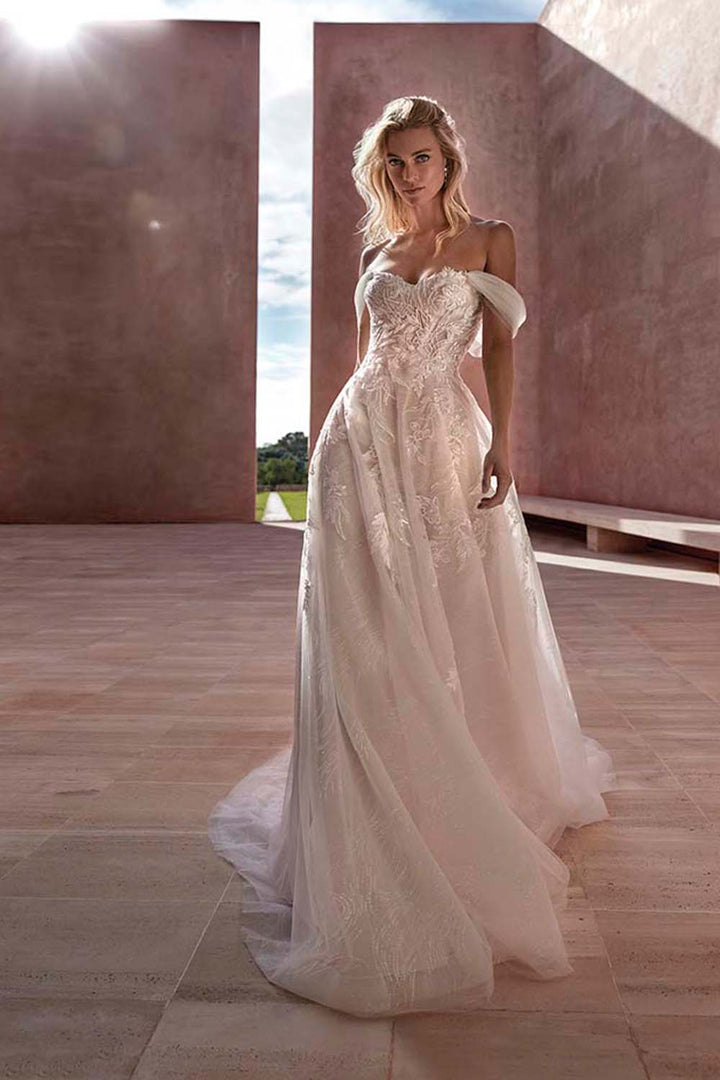 Pronovias, Bohemian Wedding Gown | Esposa