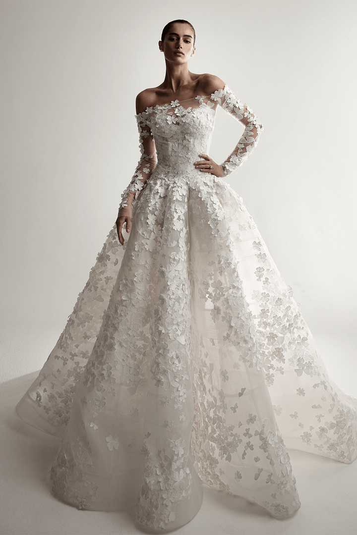 Monique Lhuillier, Ethereal A-line Gown | Esposa