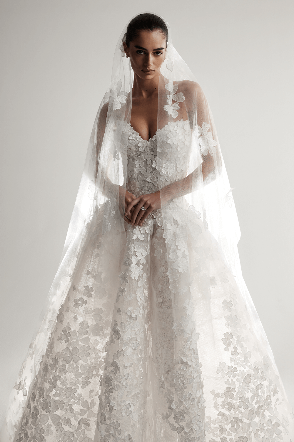Monique Lhuillier, Ethereal A-line Gown | Esposa