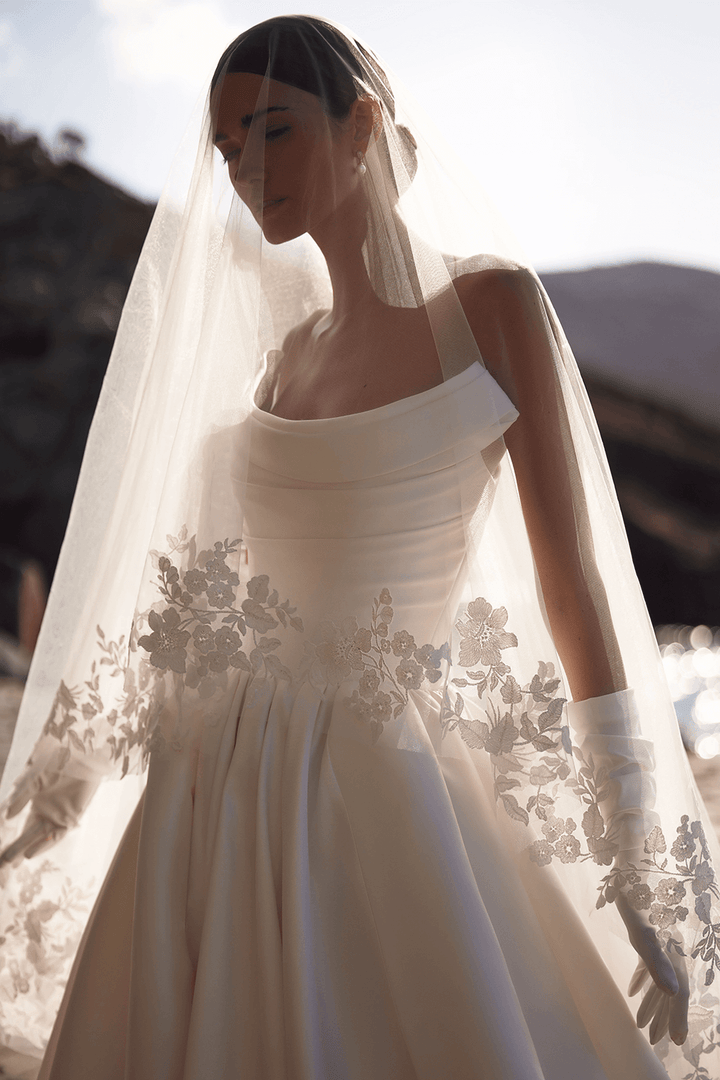 Milla Nova, Statement Ball Gown | Esposa