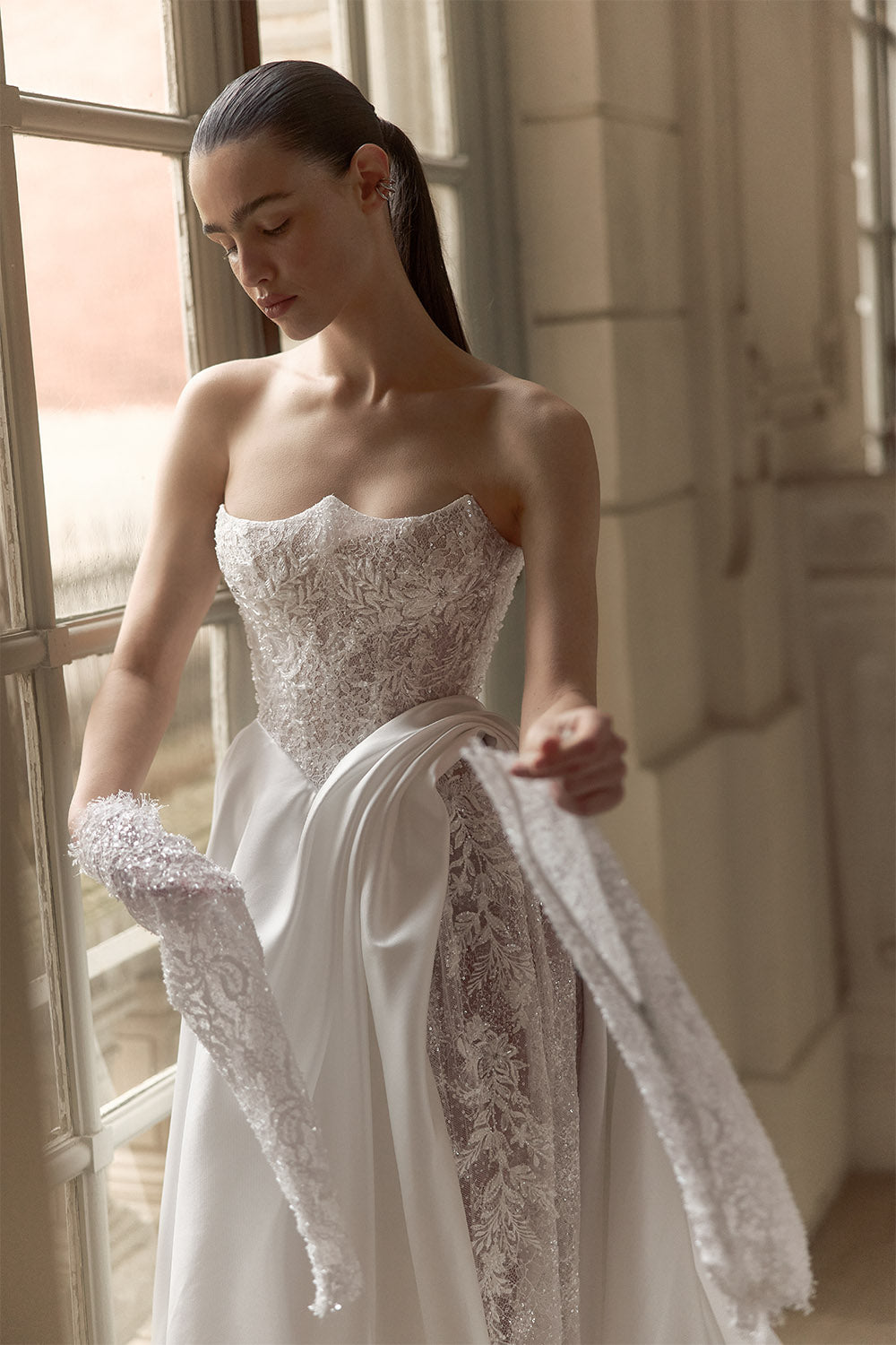 Wona Concept, Charleen, Majestic Lace Straight Gown | Esposa