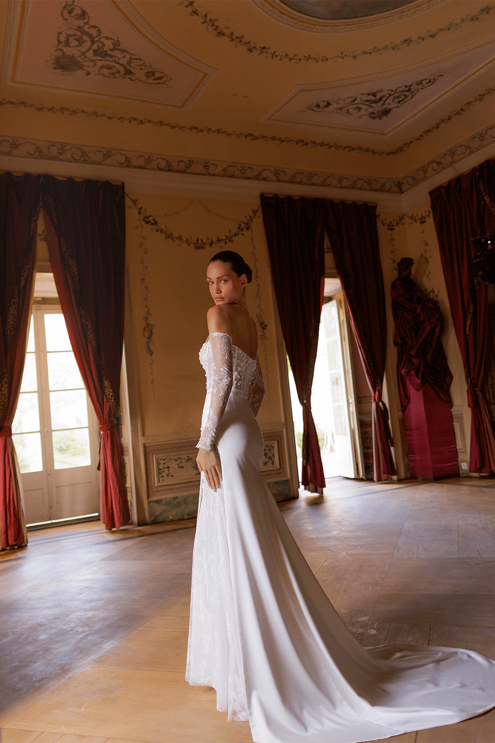Wona Concept, Cliff, Delicate Fit and Flare Gown | Esposa