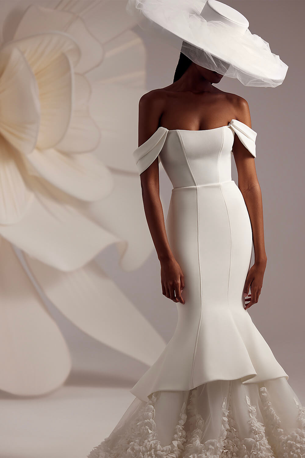 Eva Lendel, Unique Wedding Dress | Esposa