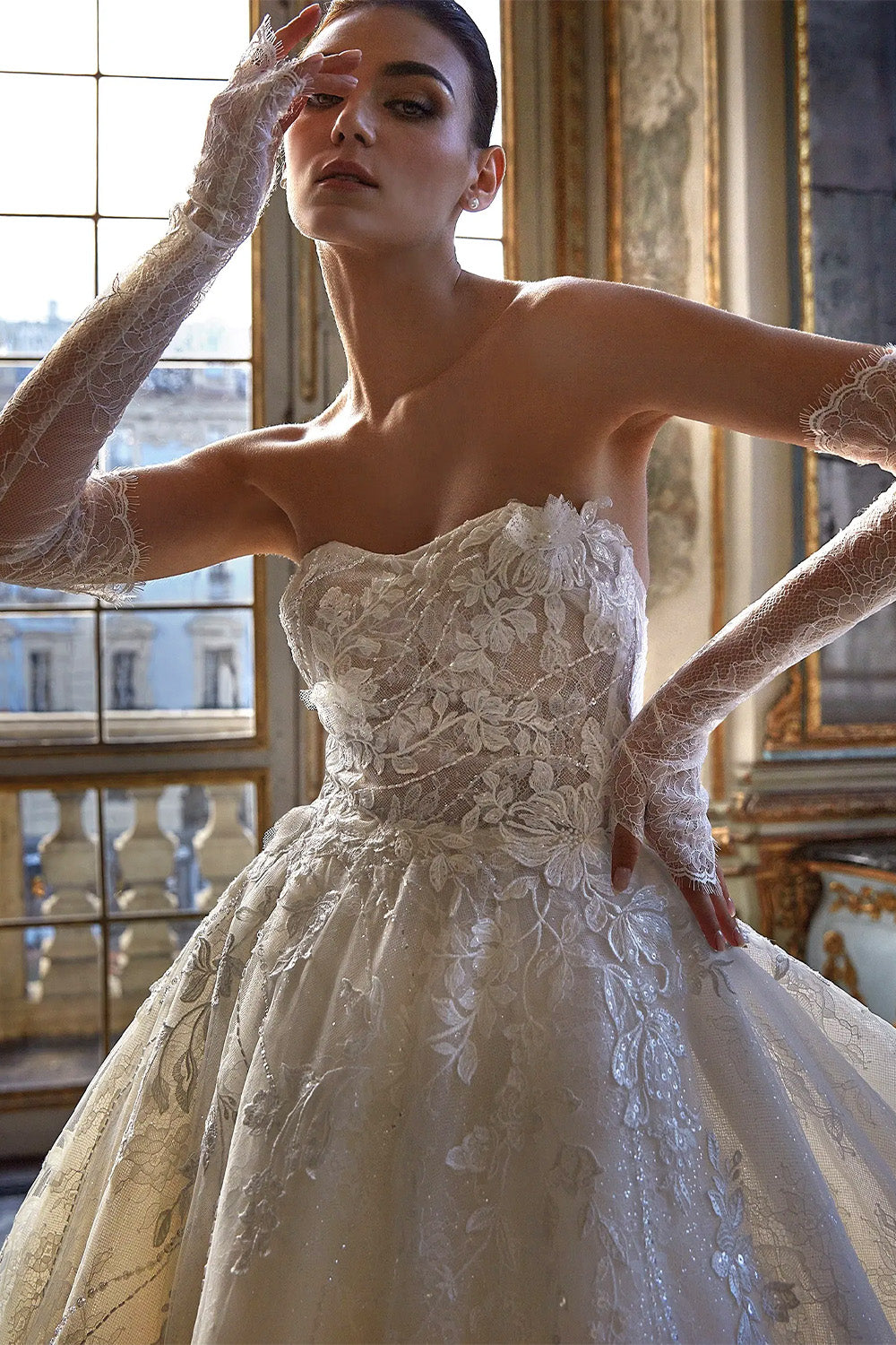 Pronovias Privée, Strapless Ballgown | Esposa