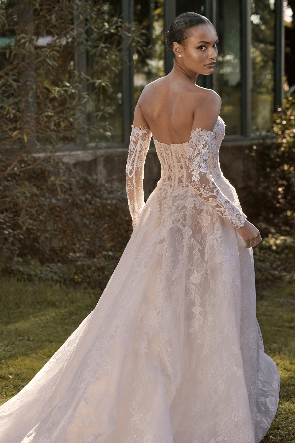 Pronovias, Ethereal Ball Gown | Esposa