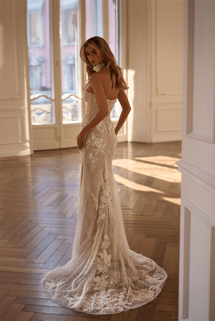 Milla Nova, Ethereal Straight Gown | Esposa