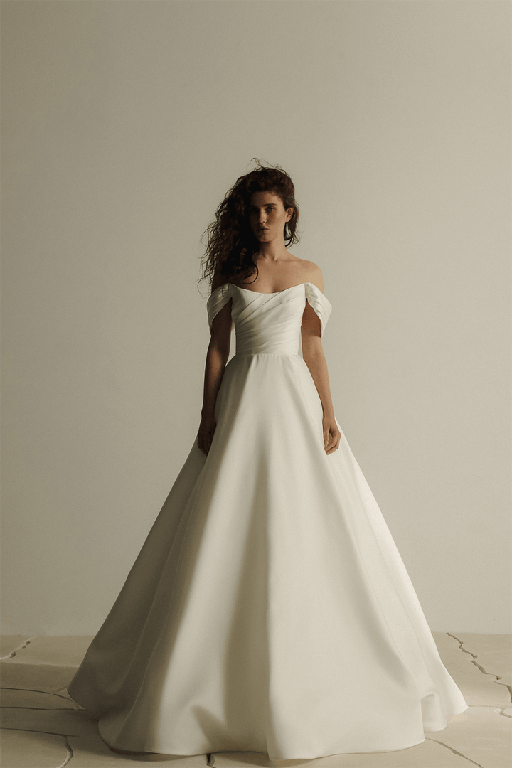 Eva Lendel, Graceful A-Line Gown | Esposa