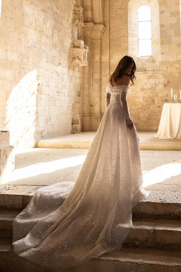 Eva Lendel, Off-Shoulder Glitter Gown | Esposa