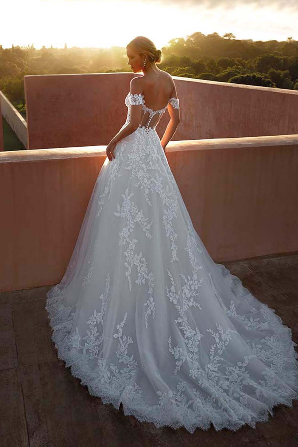 Pronovias, Romantic Wedding Dress | Esposa