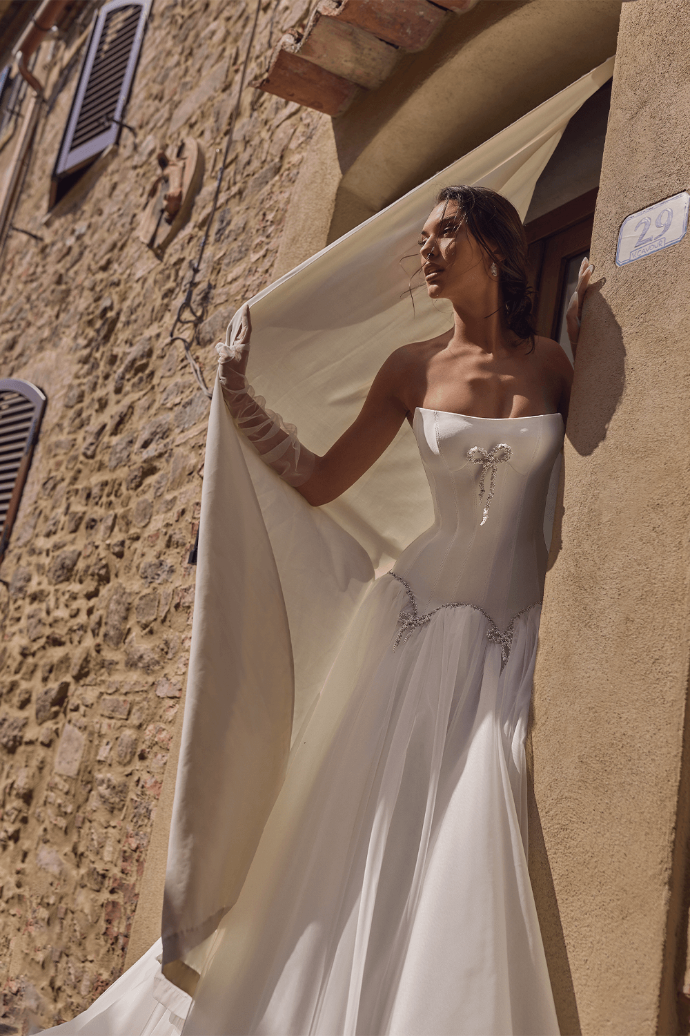 Wona Concept, Sculptural Ball Gown | Esposa