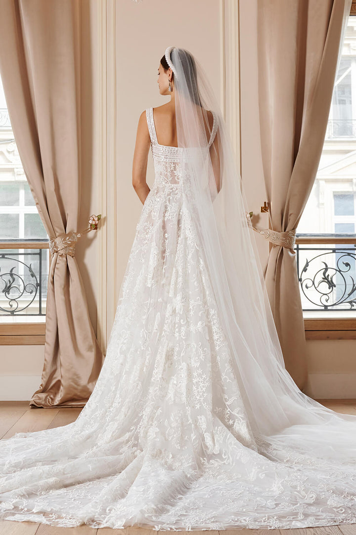 Georges Hobeika, Square Neckline Gown | Esposa