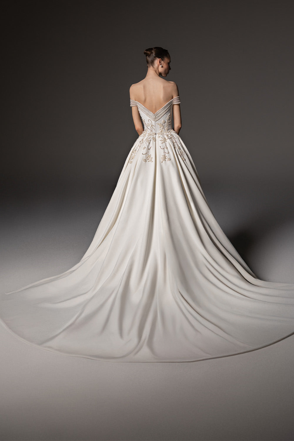 Georges Hobeika, Sculpted Bridal Gown | Esposa