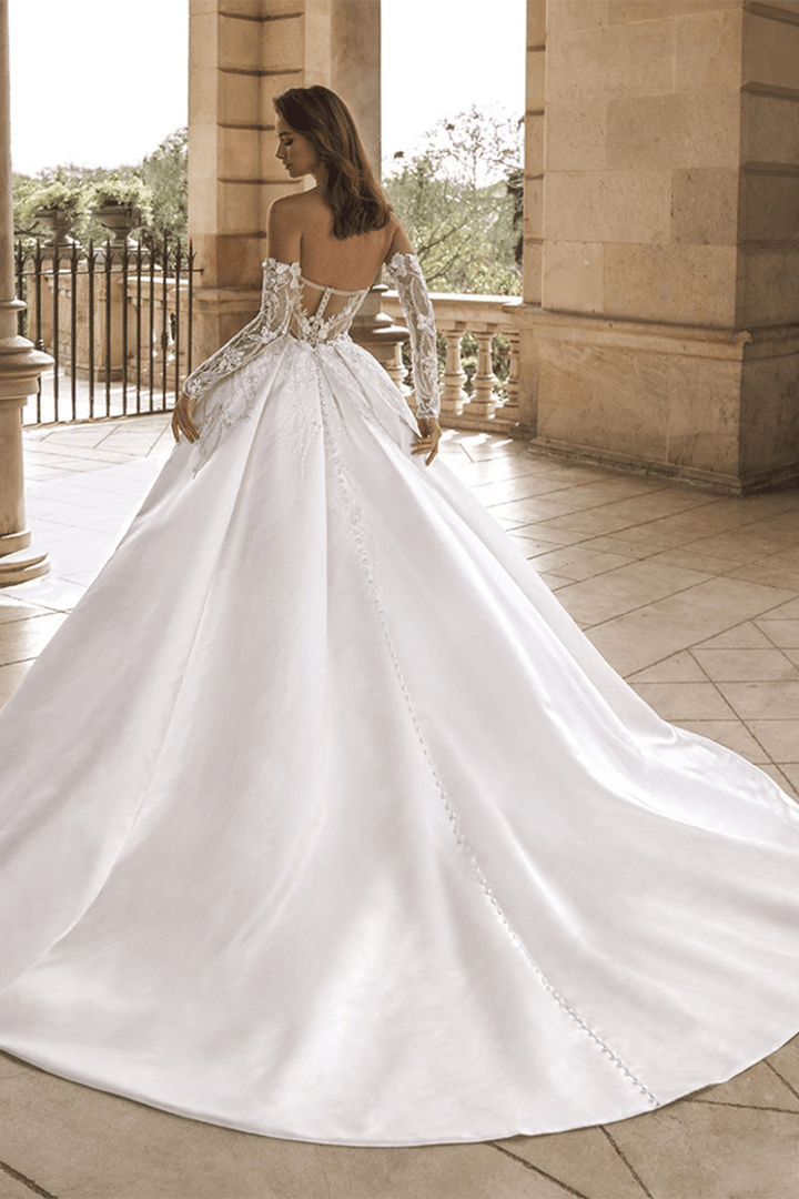 Enzoani, Dramatic Mermaid Gown | Esposa