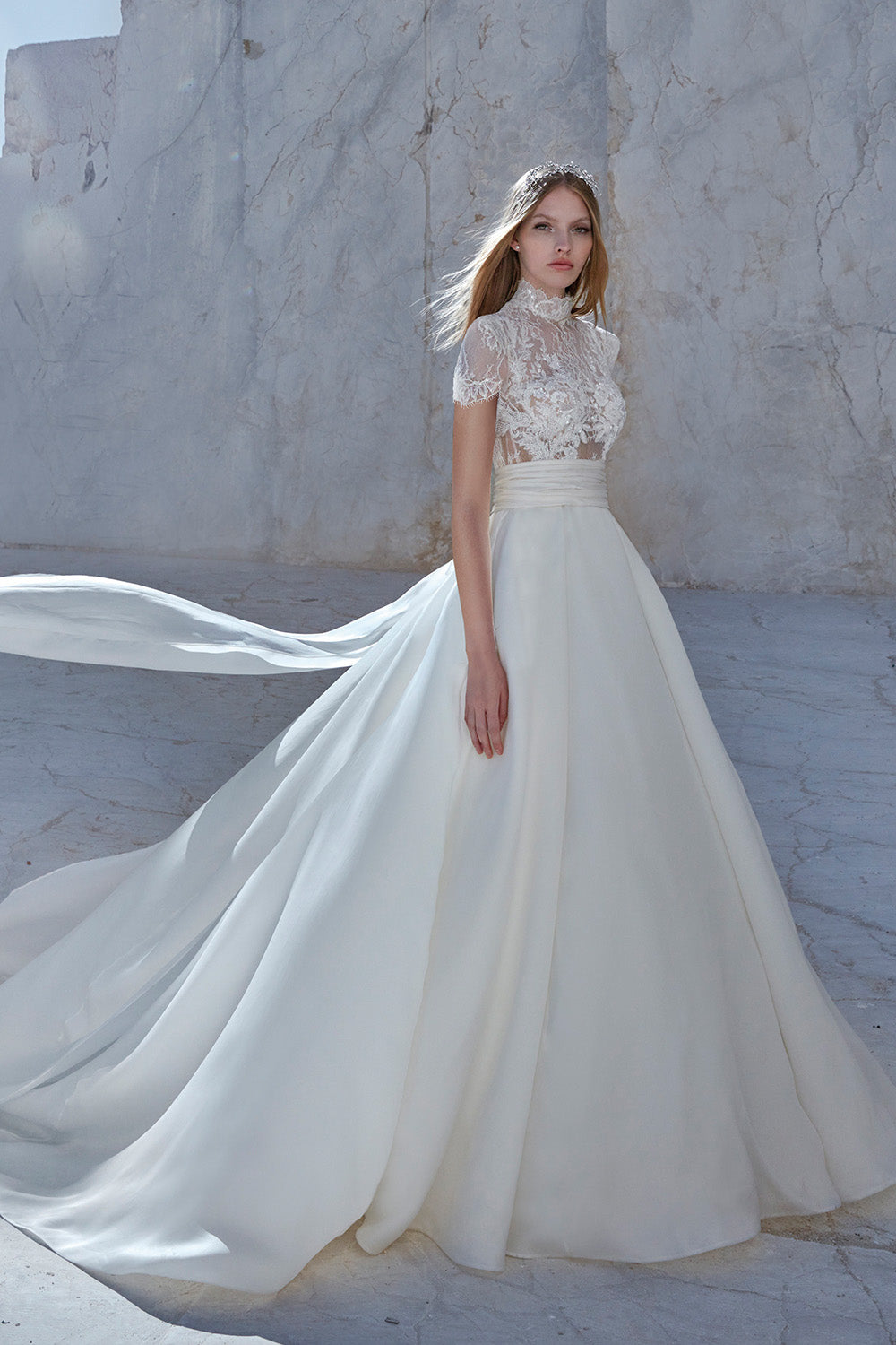 Atelier Pronovias, Lace Bridal Dress | Esposa
