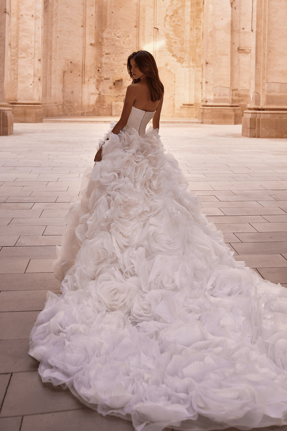 Milla Nova, Fonda, Floral Gown | Esposa