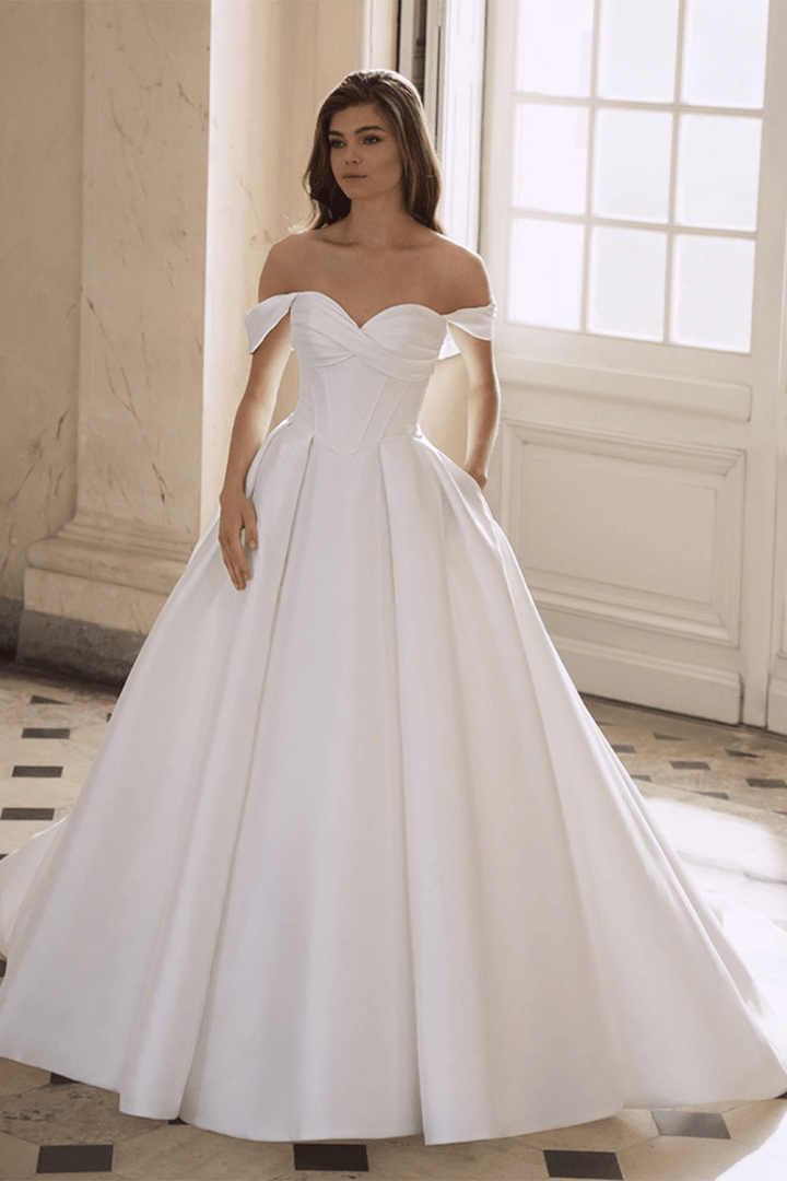 Etoile, Timeless Ball Gown | Esposa