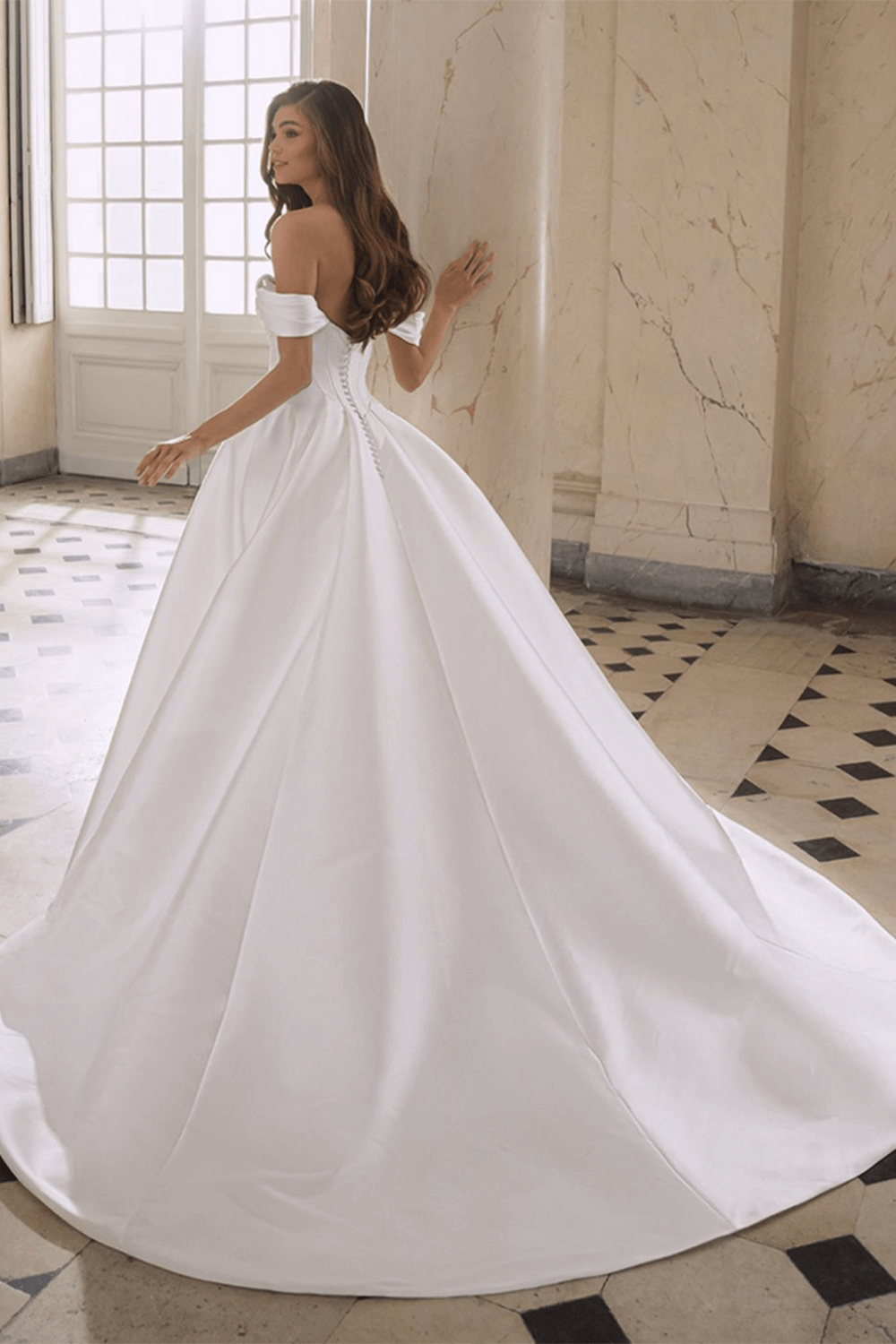 Etoile, Timeless Ball Gown | Esposa