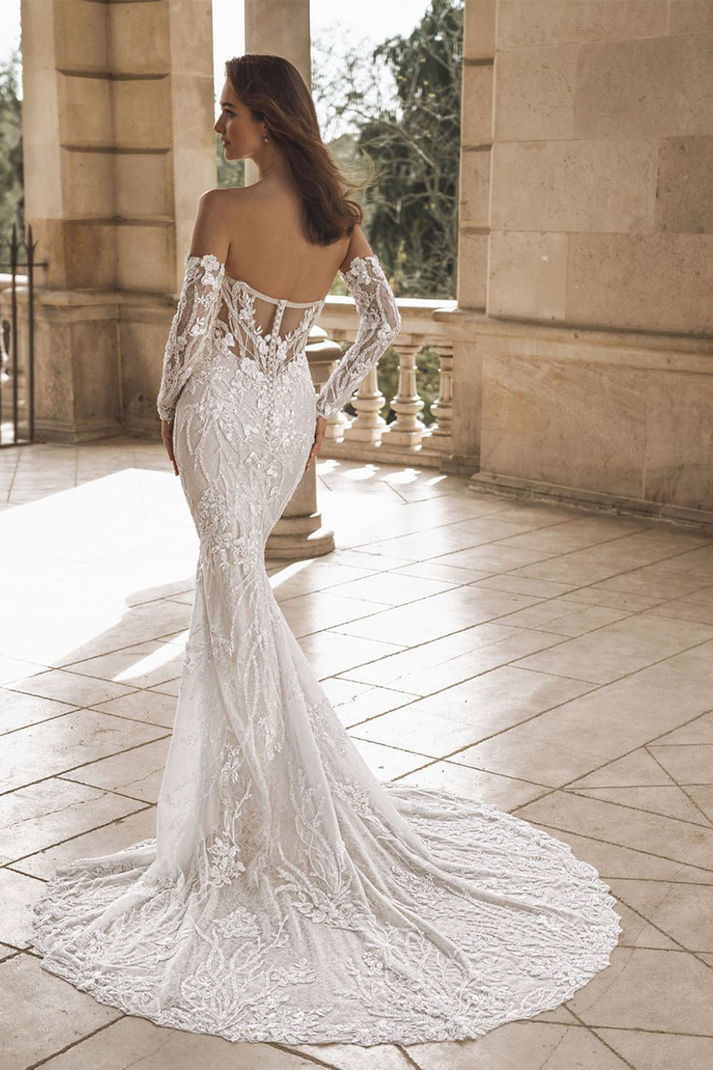 Enzoani Prive, Fantasia, Dramatic Mermaid Gown | Esposa