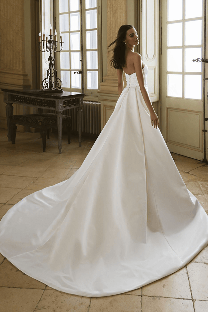 Elysee, Striking Mermaid Gown | Esposa