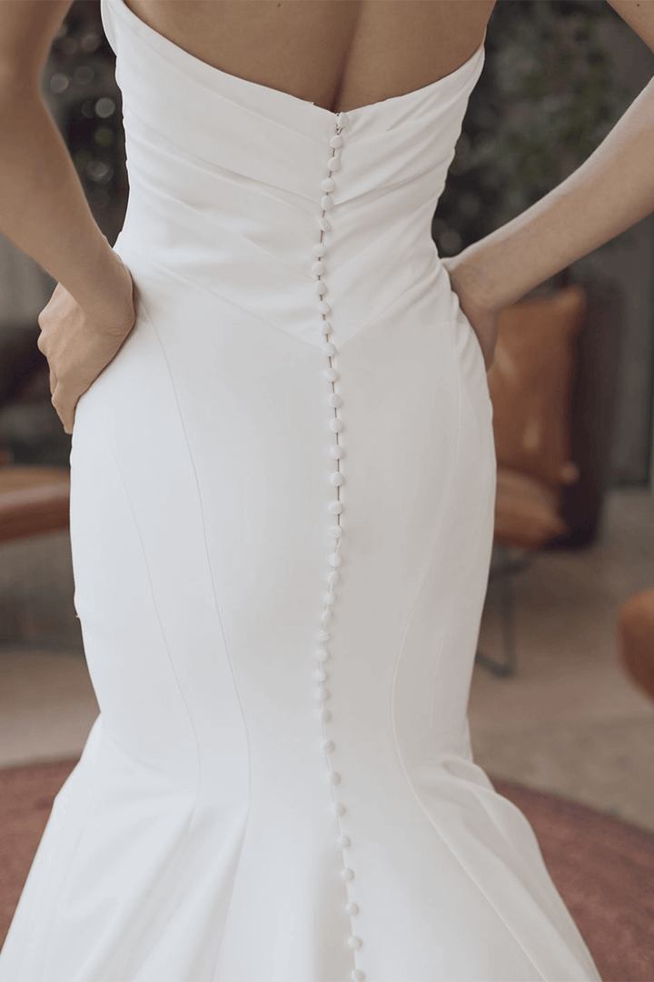 Elysee, Timeless Mermaid Gown | Esposa