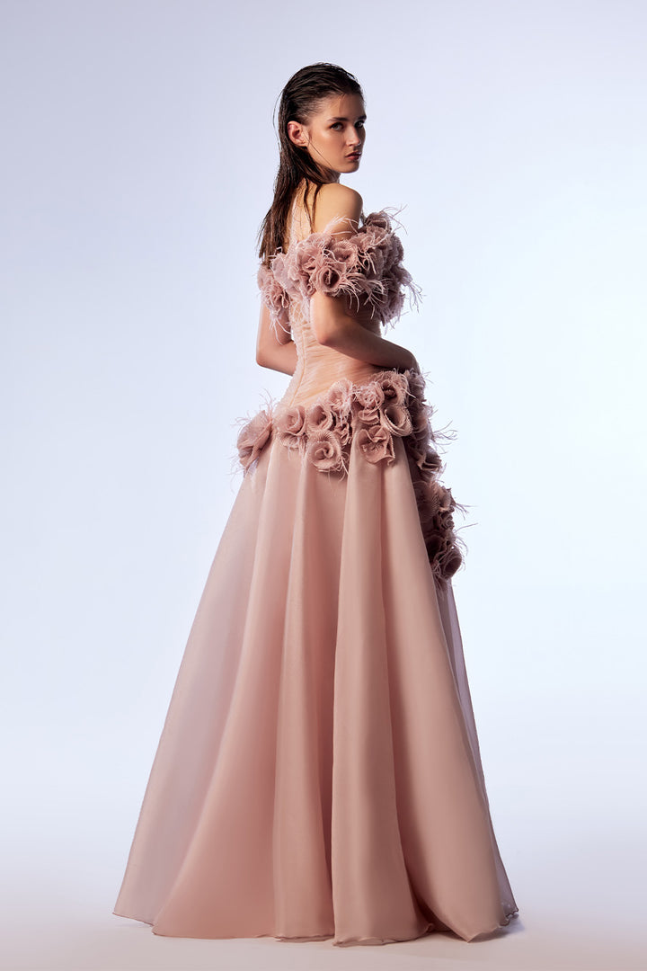 Gaby Charbachy, Edgy Tulle Gown | Esposa