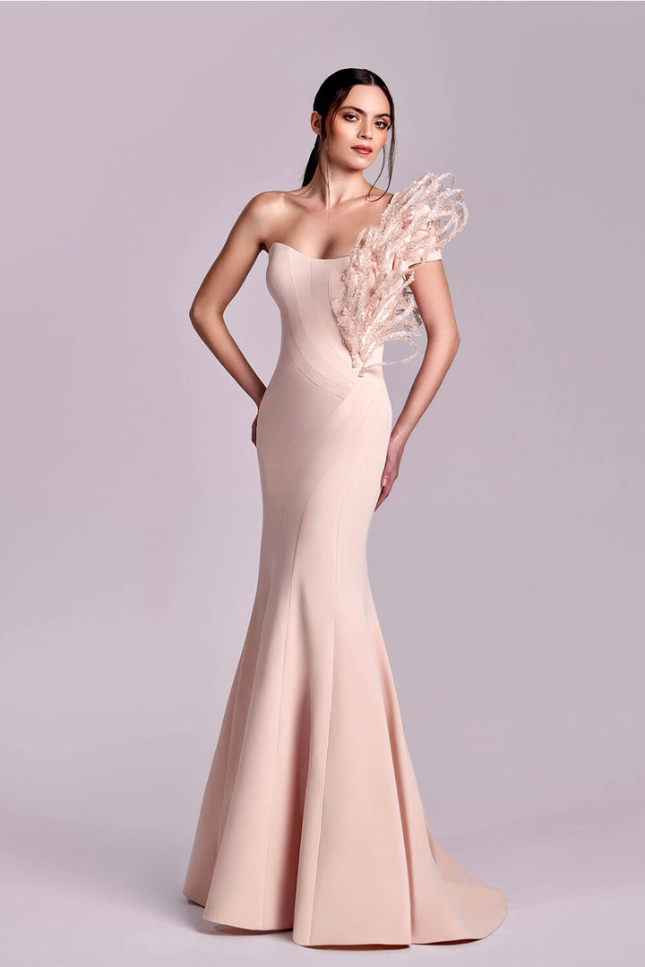 Gaby Charbachy, Simple Elegant Dress | Esposa