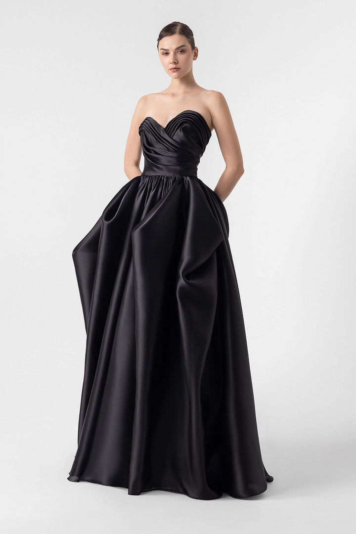 Gaby Charbachy, Sweetheart Neckline Dress | Esposa