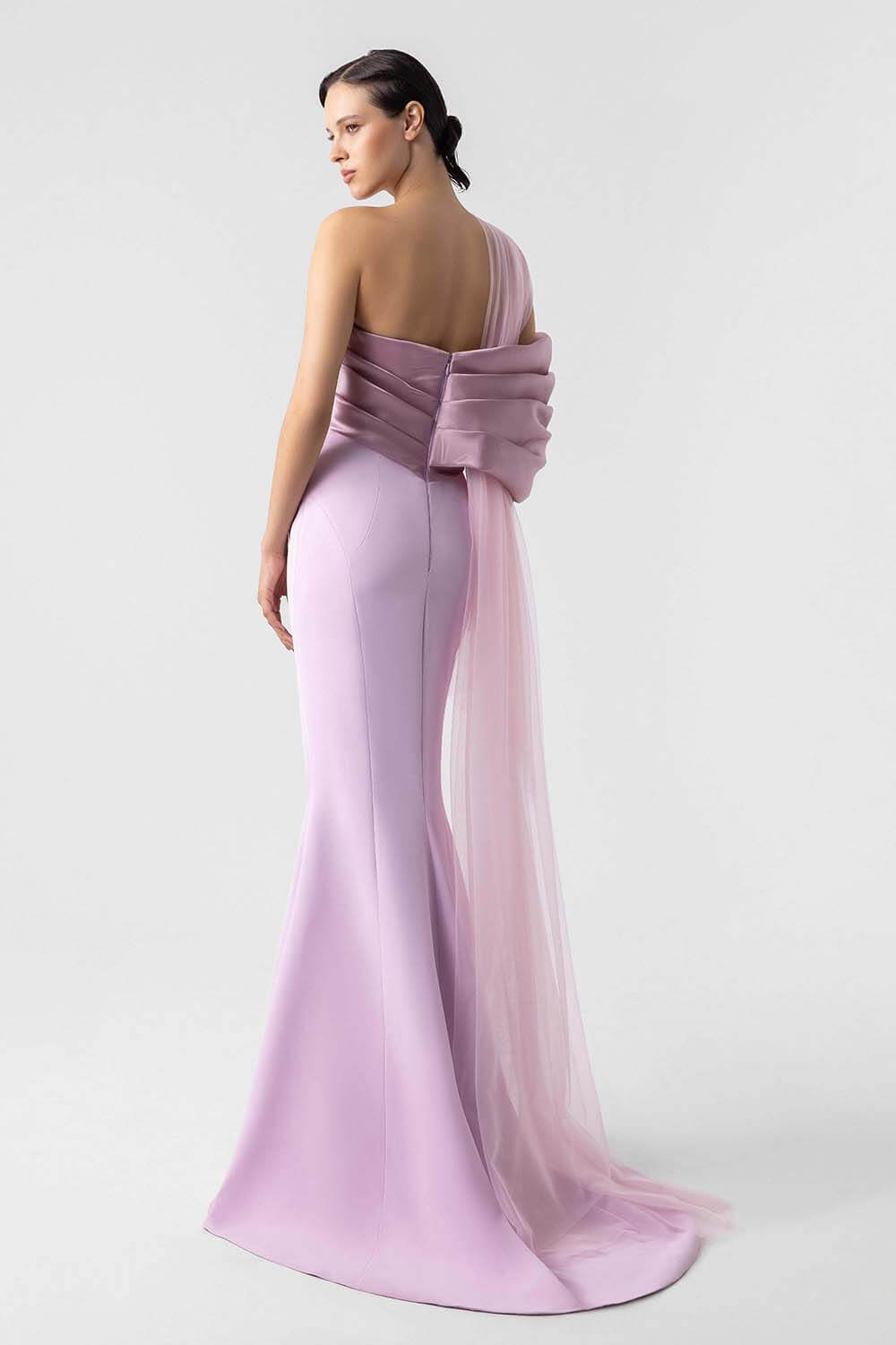 Gaby Charbachy, Simple Elegant Dress | Esposa