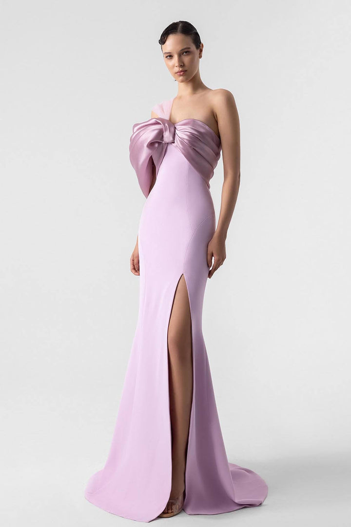 Gaby Charbachy, Simple Elegant Dress | Esposa