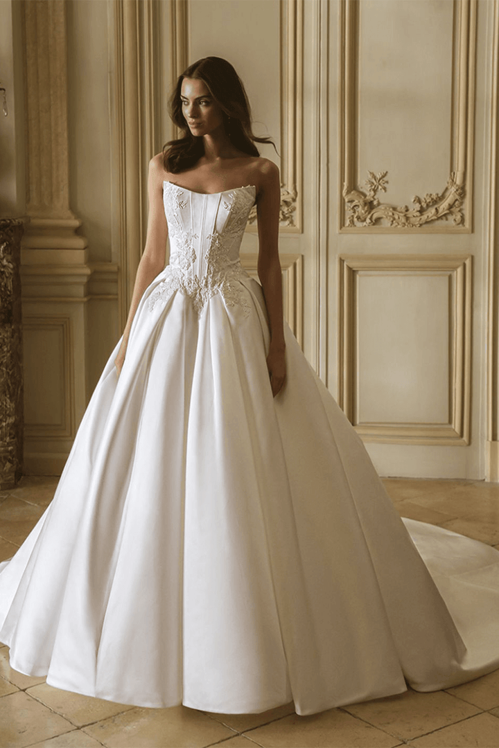 Elysee, Structured Ball Gown | Esposa