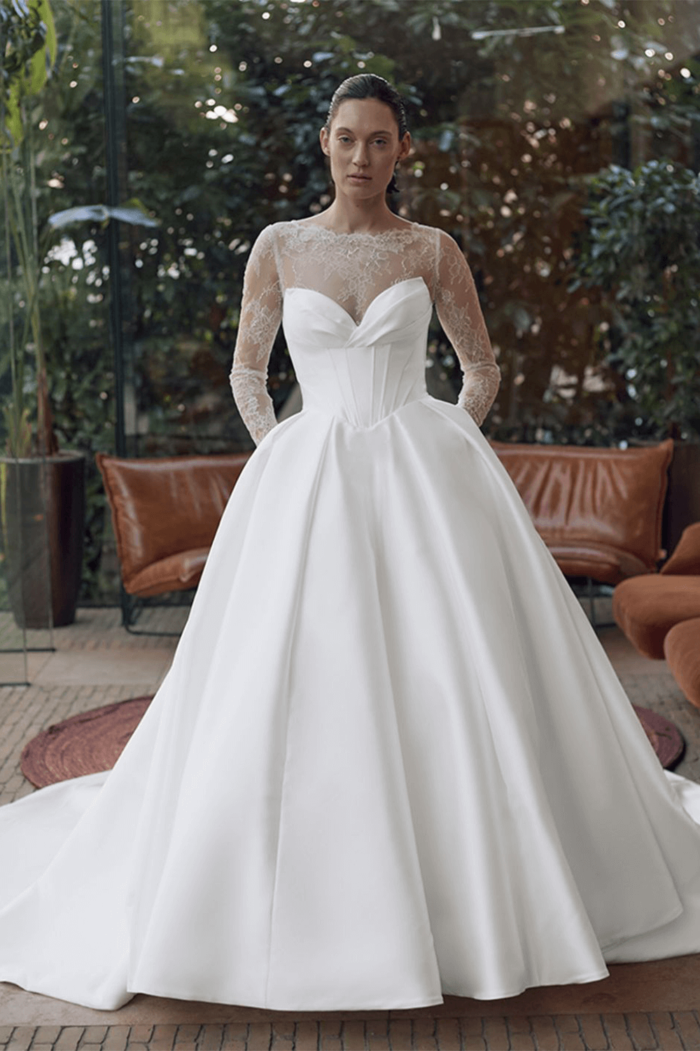 Elysee, Minimalist Ball Gown | Esposa