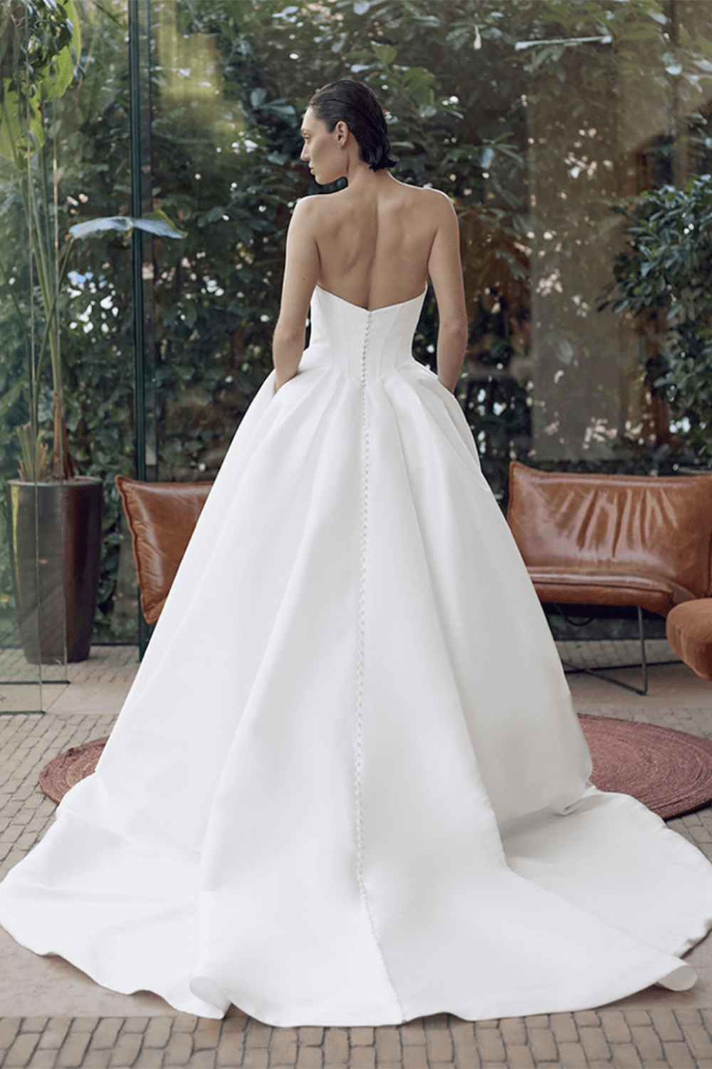 Elysee, Minimalist Ball Gown | Esposa