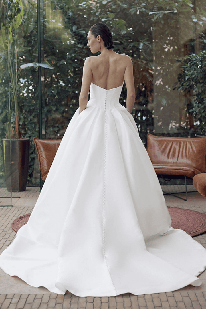 Elysee, Minimalist Ball Gown | Esposa