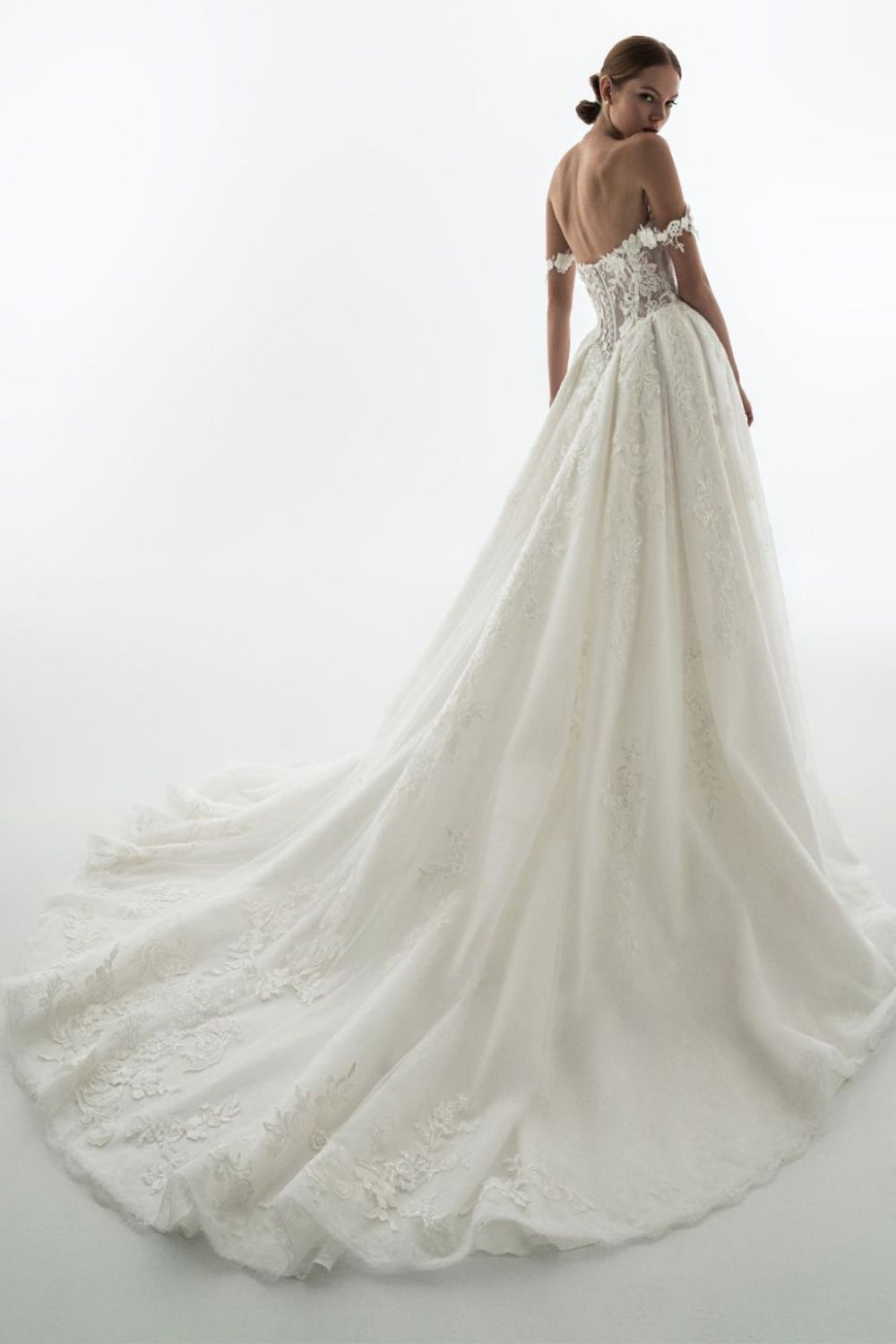 Enzoani Privé, Glyndora, Splendid Basque-Waist Ball Gown | Esposa