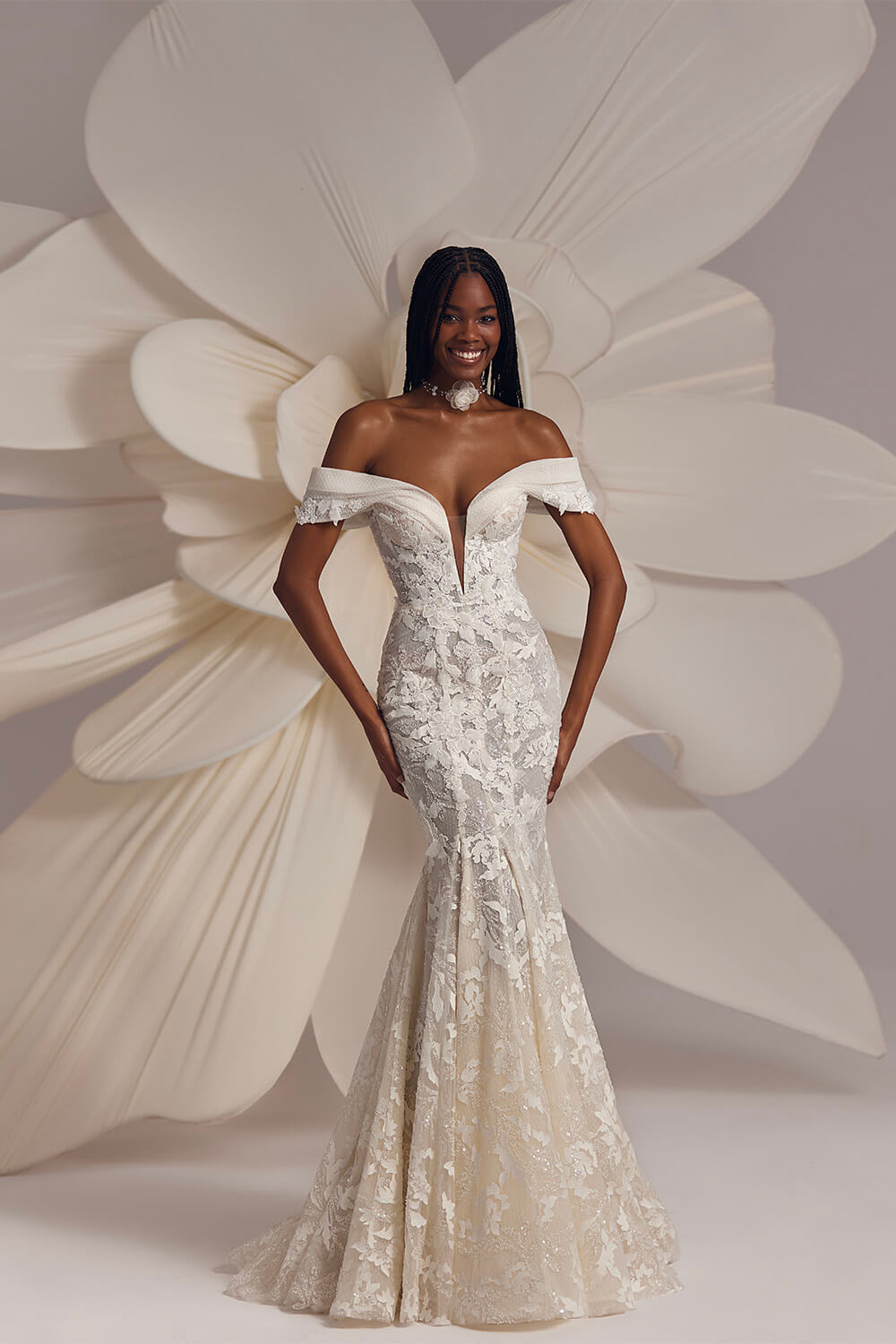 Eva Lendel, Off Shoulder Dress | Esposa