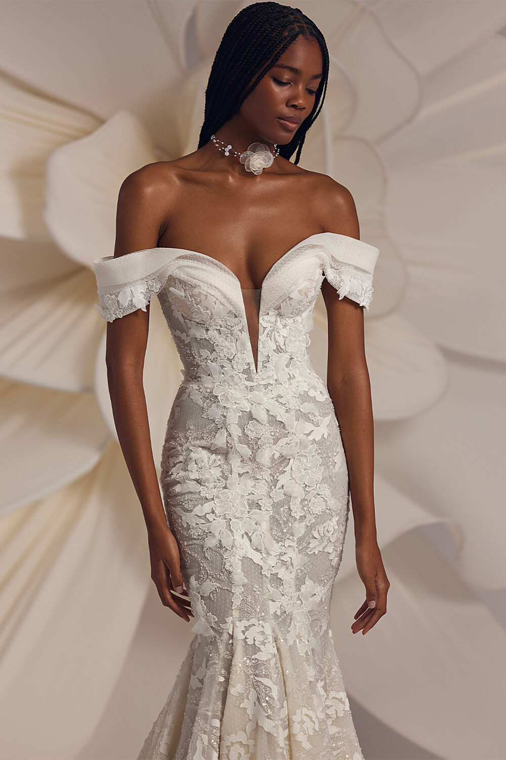 Eva Lendel, Off Shoulder Dress | Esposa