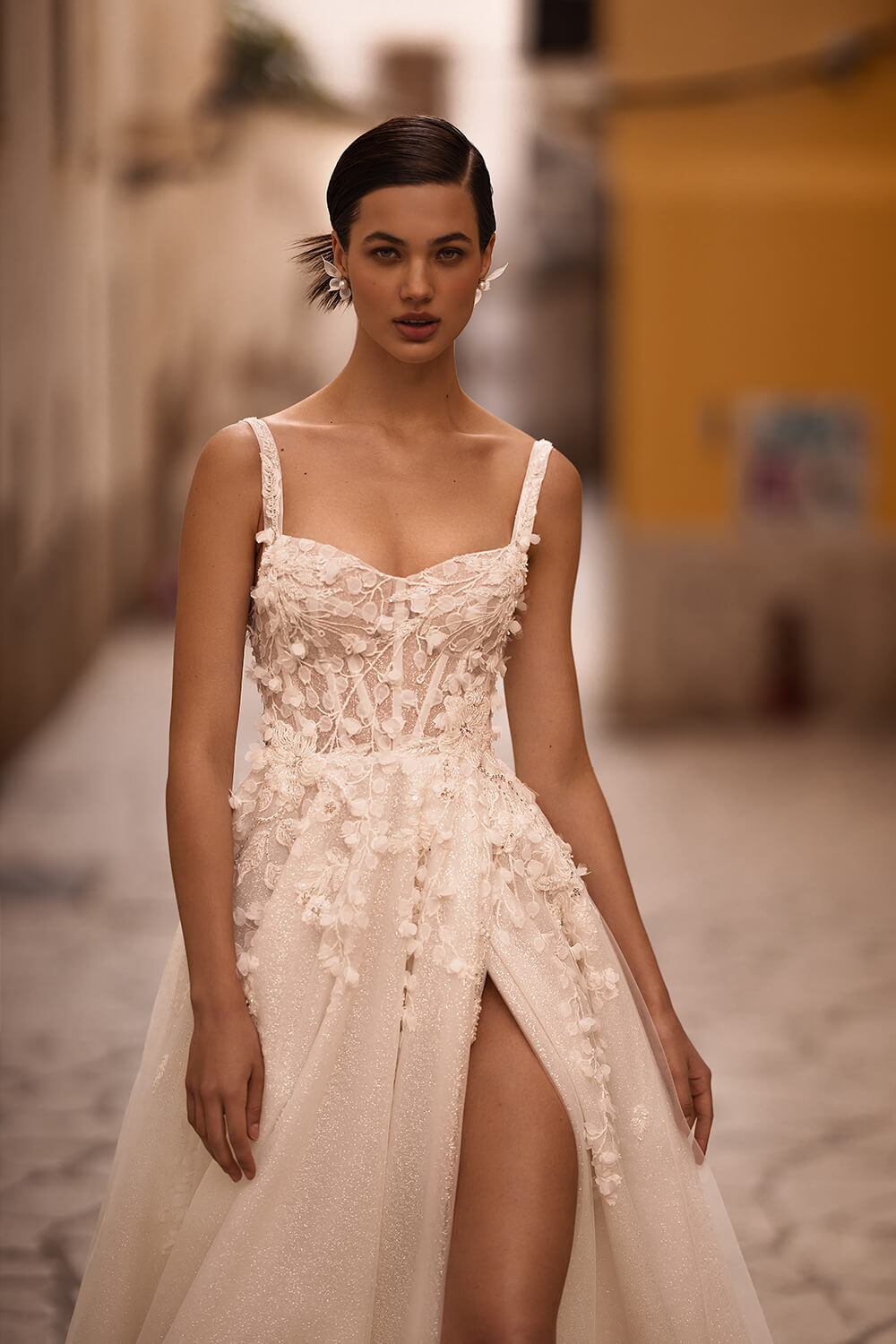 Wona Concept, Modern Wedding Gown | Esposa