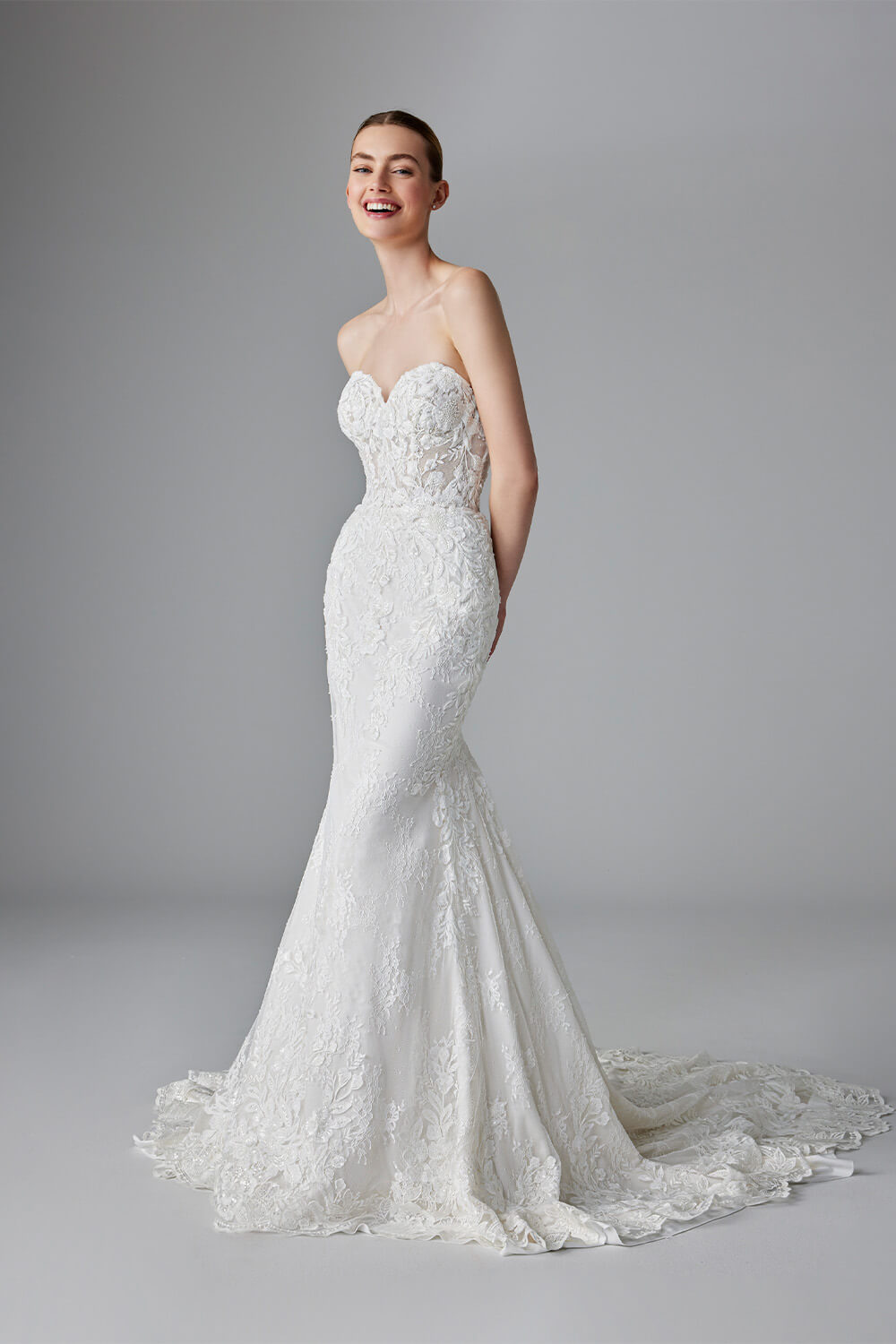 Pronovias, Elegant Mermaid Dress | Esposa