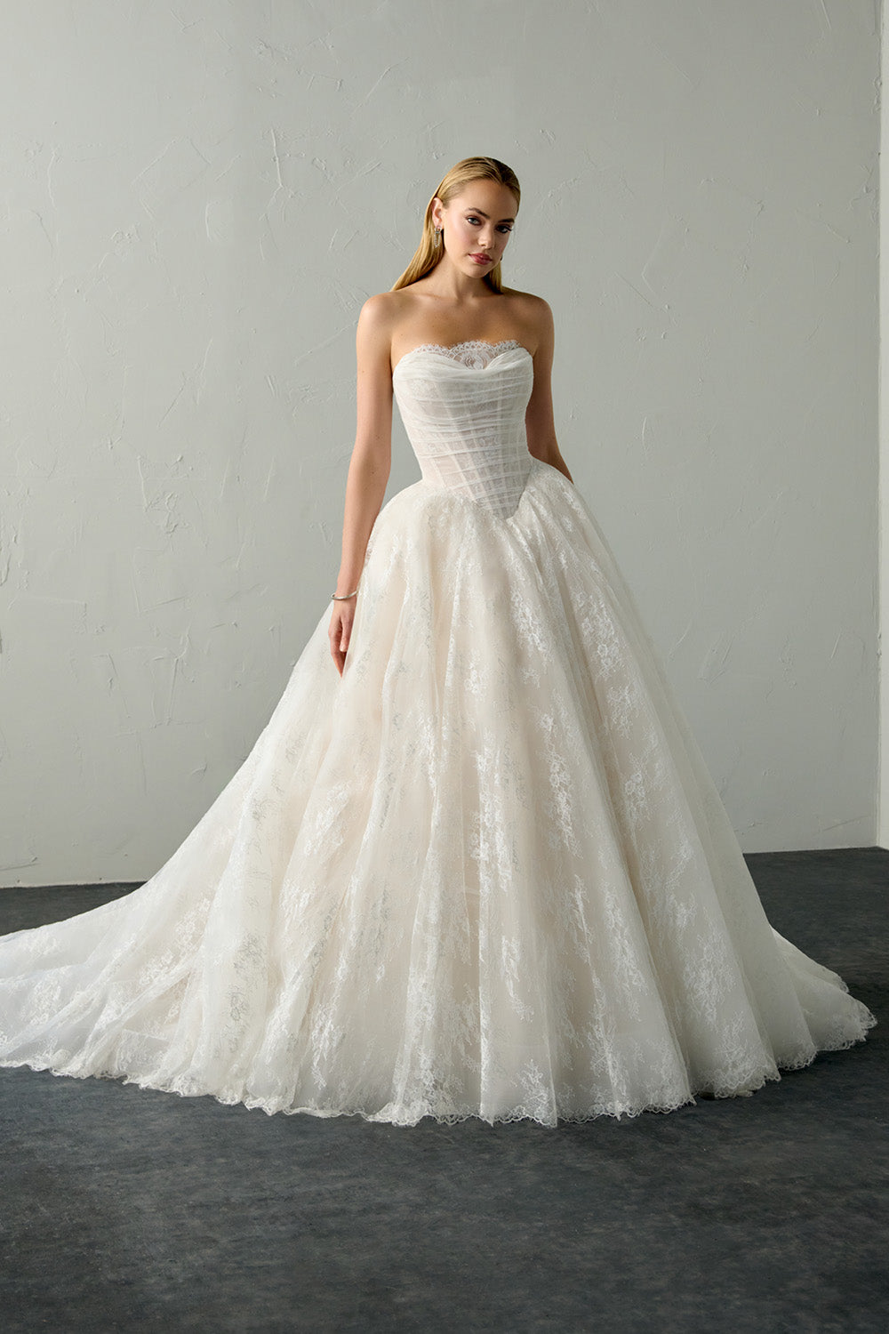 Justin Alexander, Graceful Lace Ball Gown | Esposa