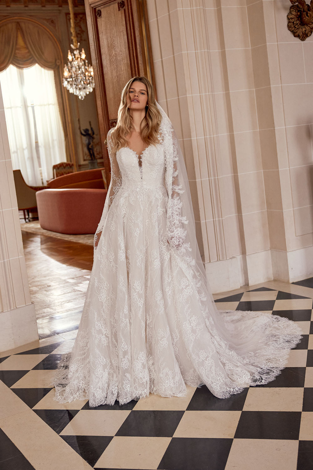 Justin Alexander, Heavenly Long-Sleeve A-Line Gown | Esposa