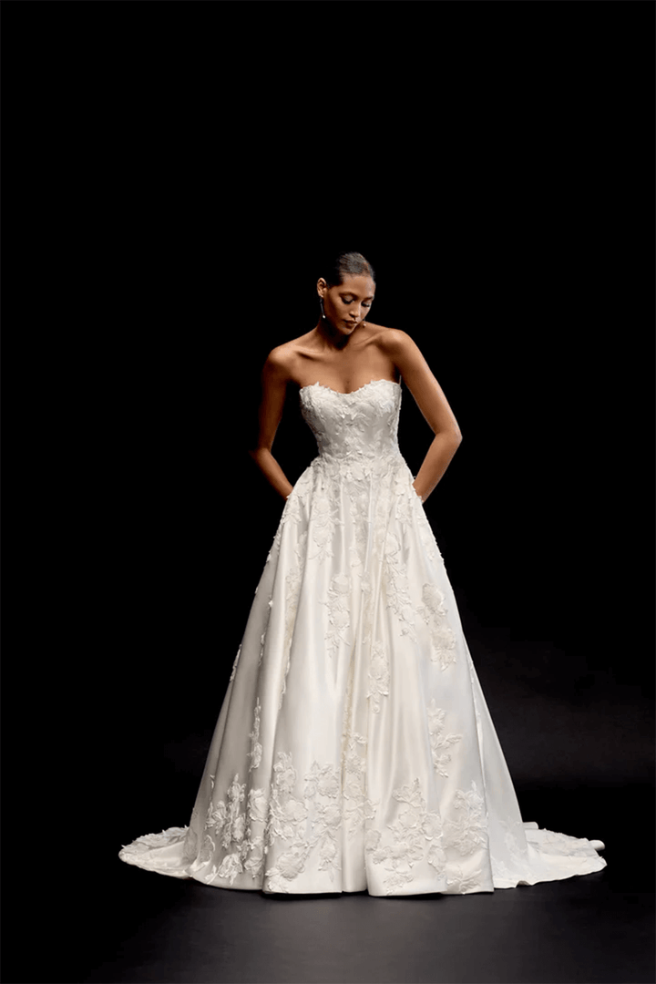 Justin Alexander, Strapless Wedding Gown | Esposa