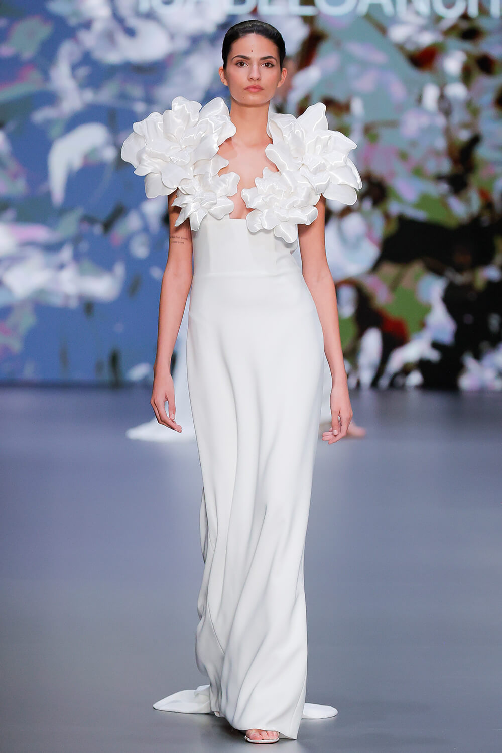 Isabel Sanchis, Simple Elegant Dress | Esposa