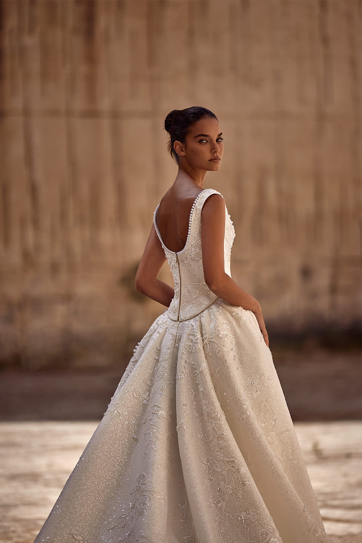 Milla Nova, Shimmering Sequined Gow | Esposa