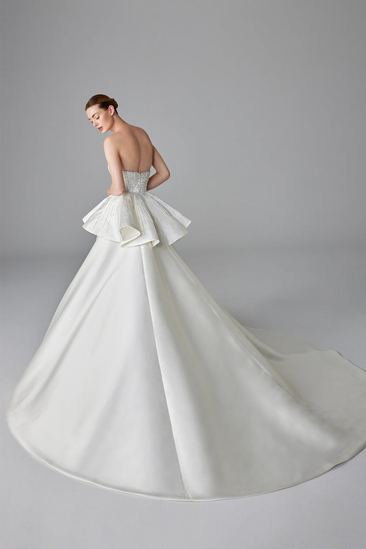 Pronovias, Edgy Wedding Gown | Esposa