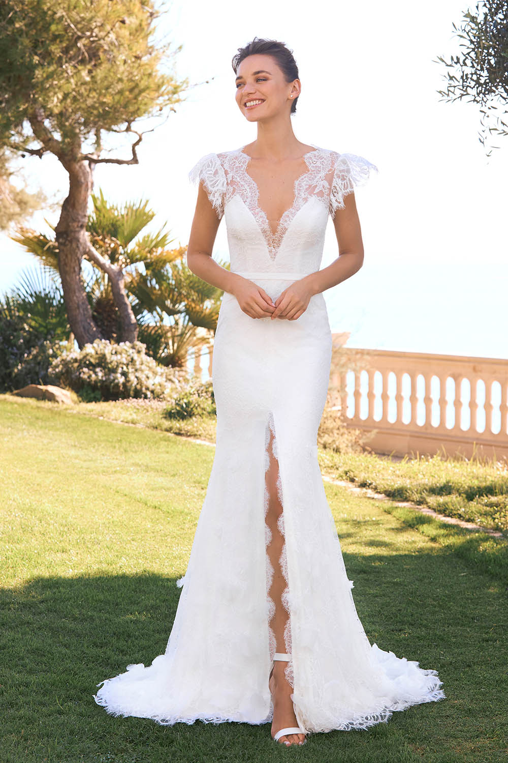 Marchesa, Catriona, Feminine V Lace Gown | Esposa